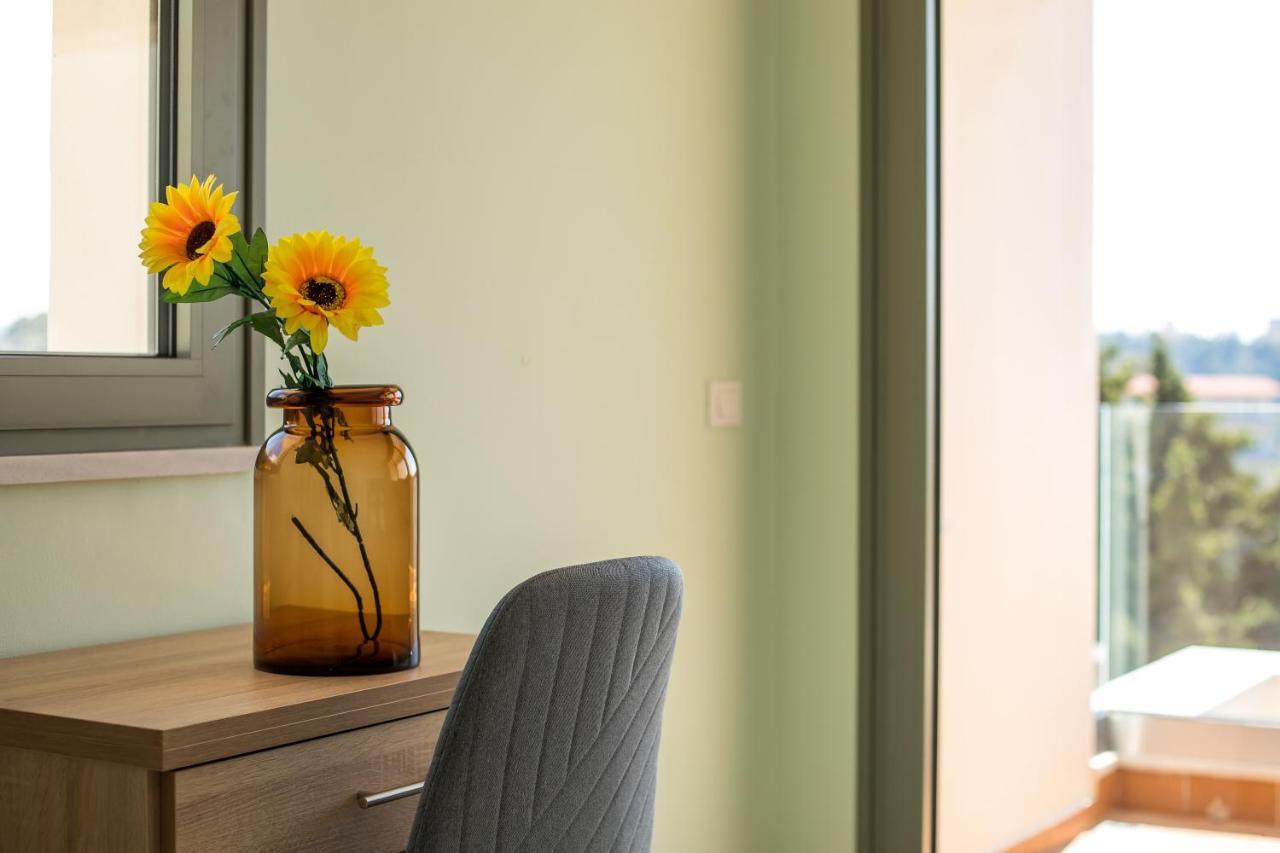 Eden Sunflower - Luxurious Apartment With Sea View Rhodes City Екстериор снимка